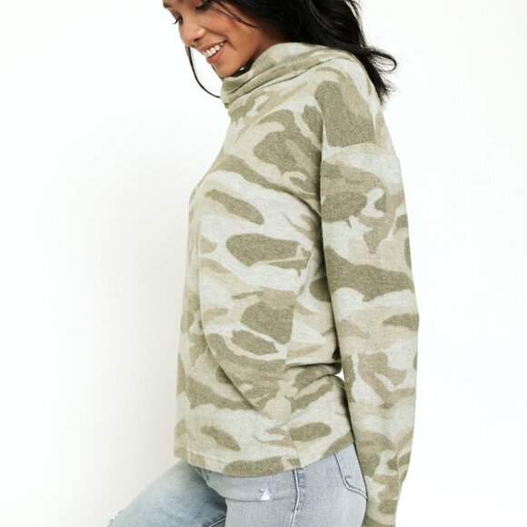 MYSTREE Camo Print Turtleneck Sweater, Green Beige, Cozy Knit Pullover - Picture 4 of 6